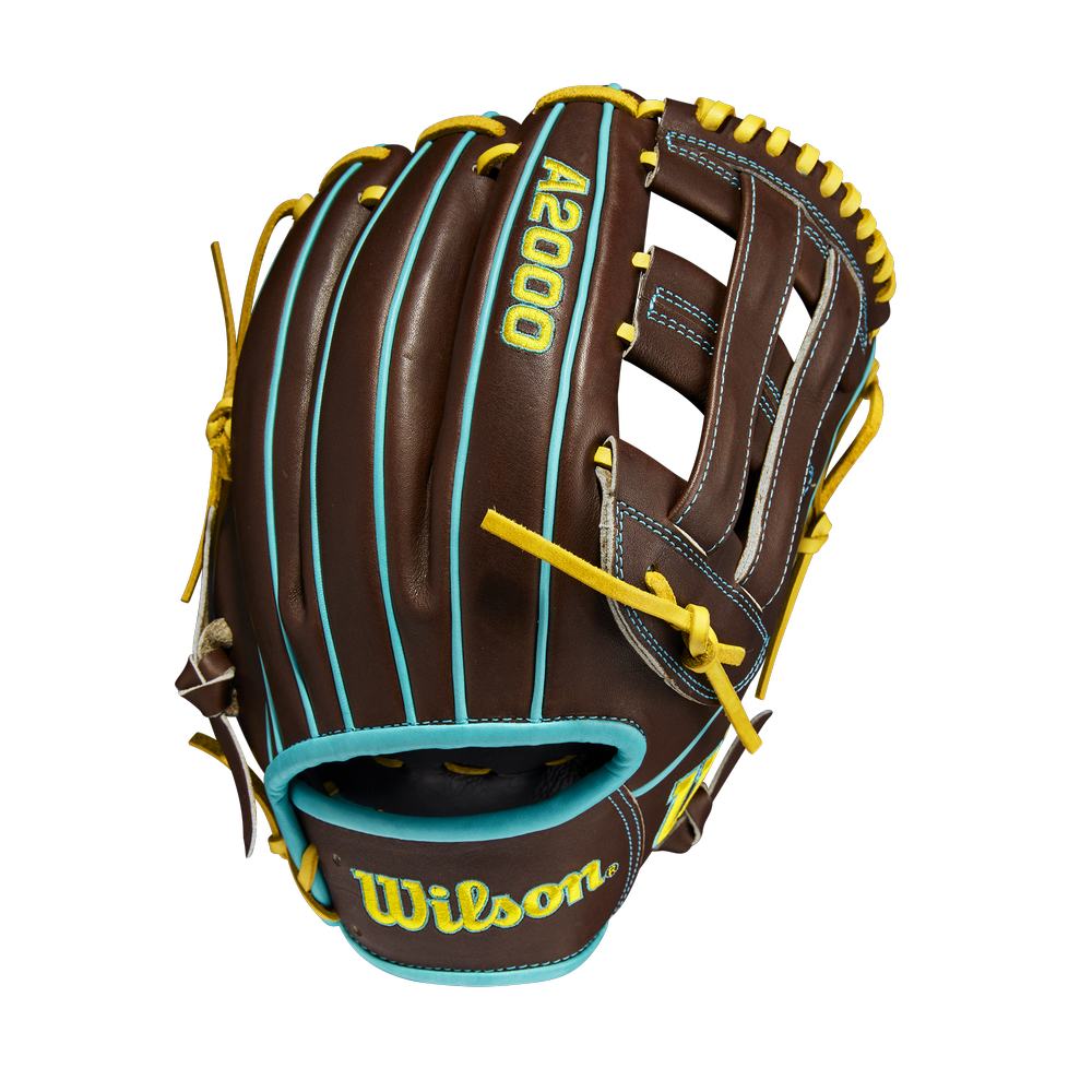 Wilson A2000 12" Infield Glove of the Month February 2022 - Image 5